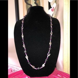 STONED BICONE BEADED NECKLACE.